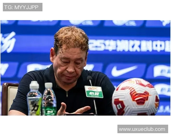 机场足球明星受伤事件引发关注球迷热议运动员安全问题