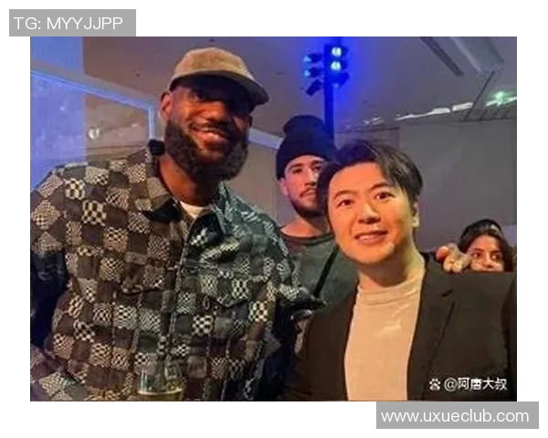 篮球场上的足球巨星们如何跨界引发热议与关注 篮球场上的足球巨星们如何跨界引发热议与关注