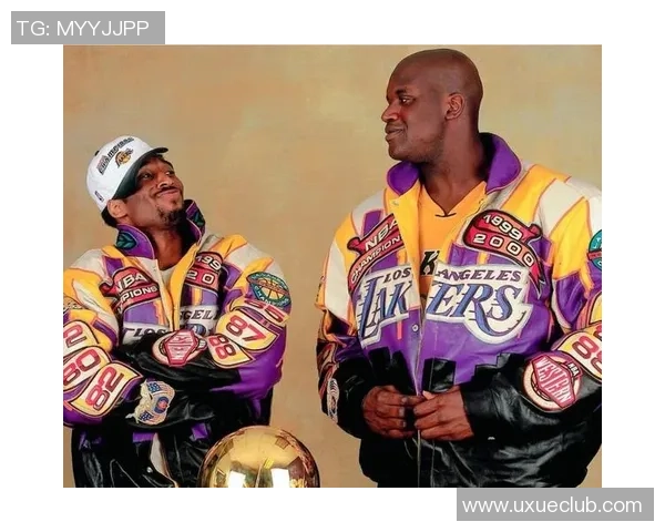 足球明星的绝美瞬间展现他们的风采与激情尽在这组精彩图片中 足球明星的绝美瞬间展现他们的风采与激情尽在这组精彩图片中